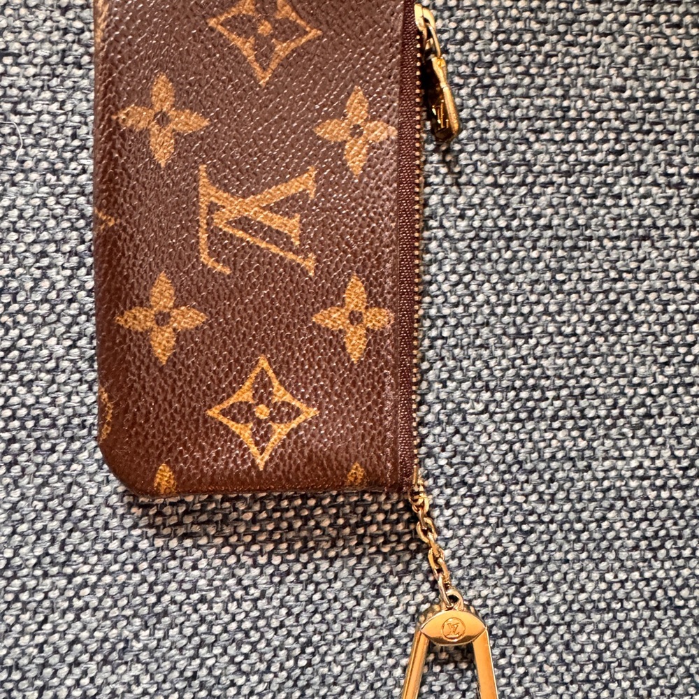 Louis Vuitton Key Pouch - Picture 2 of 8